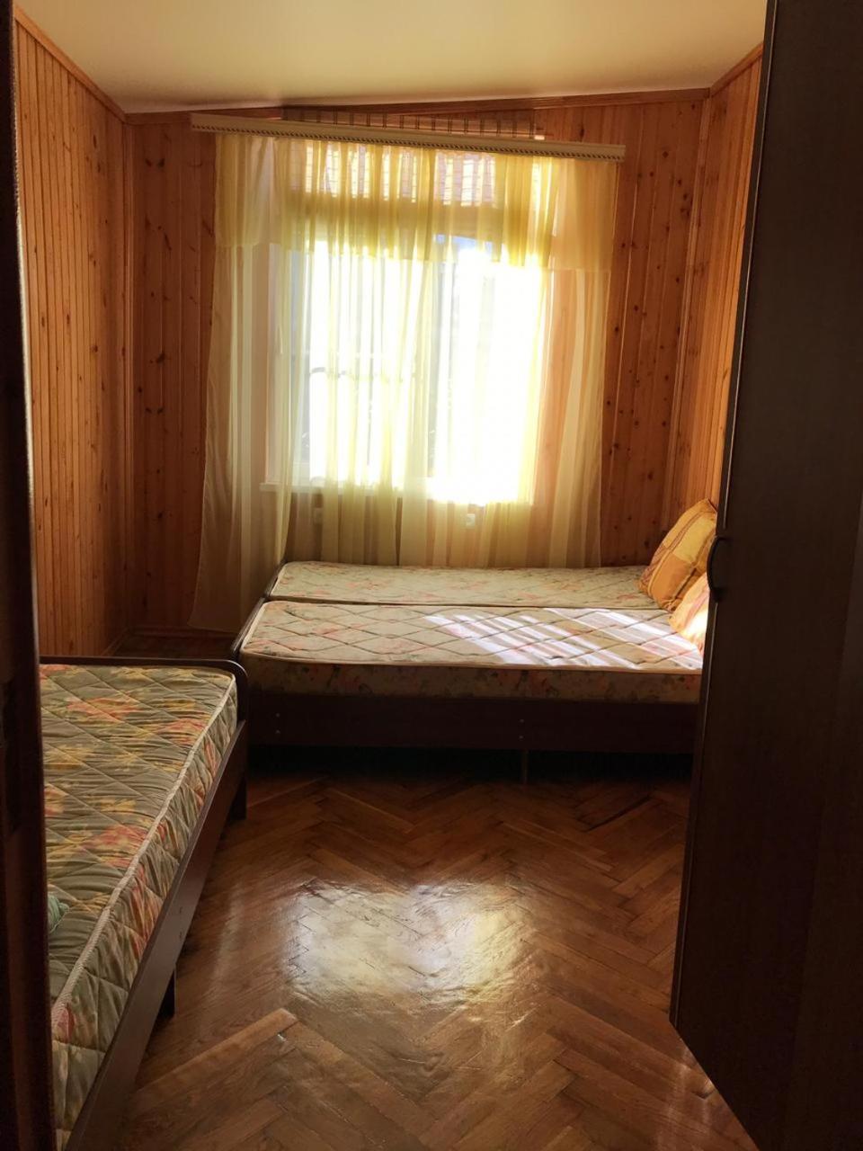 Гостевой Дом С Садом Hotel Gagra Eksteriør billede
