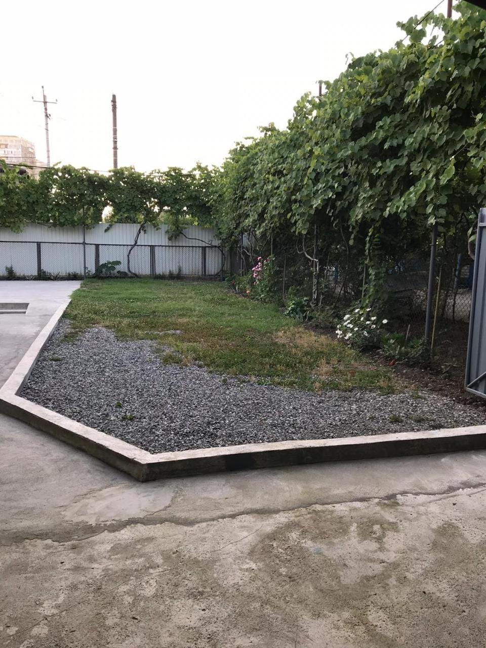 Гостевой Дом С Садом Hotel Gagra Eksteriør billede